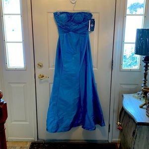 Periwinkle blue strapless maxi length size 8